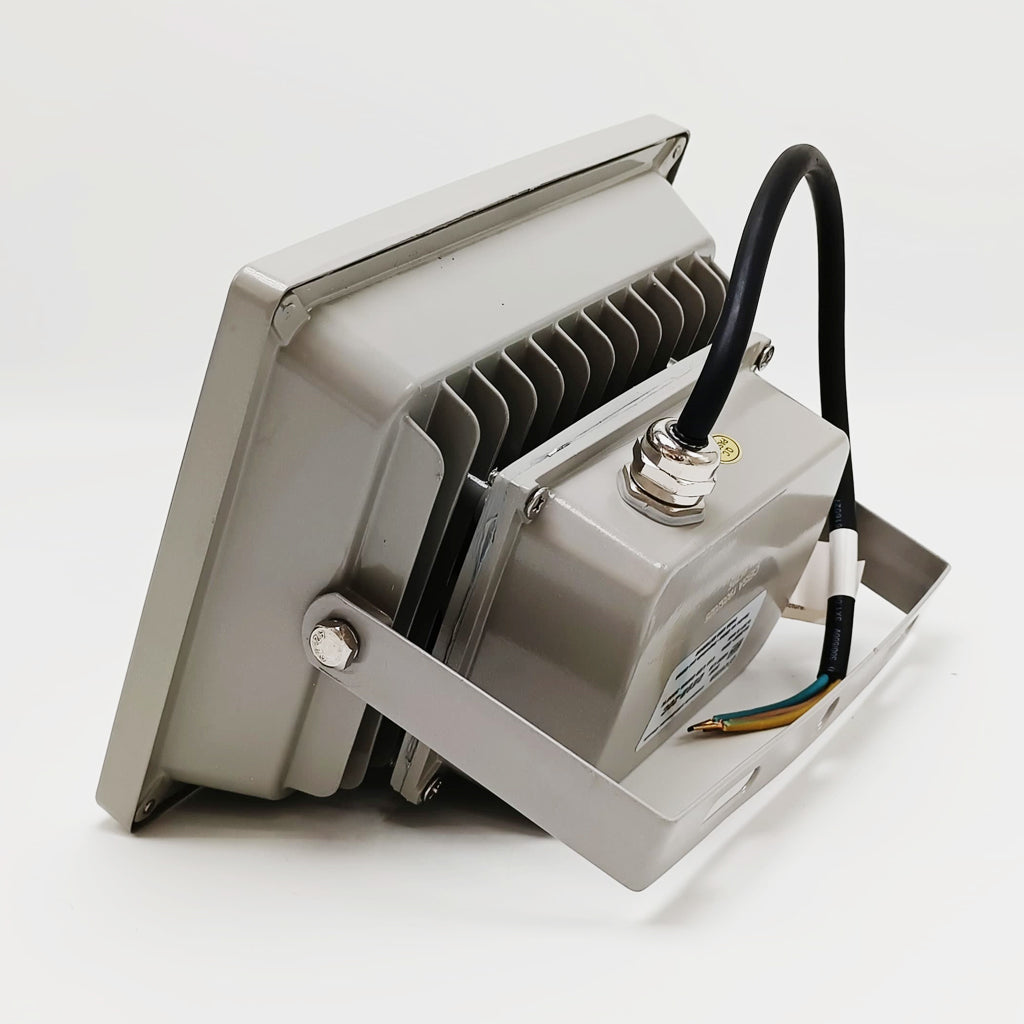 Reflector para uso industrial o residencial 20 watts