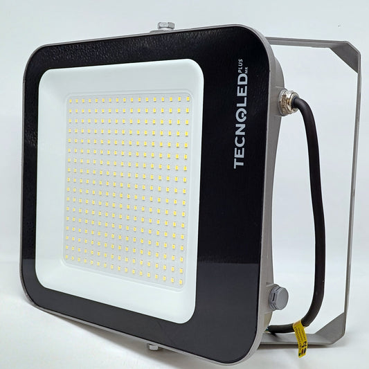 Reflector de LED color negro | 200 Watts | Luz Fría | 6500k